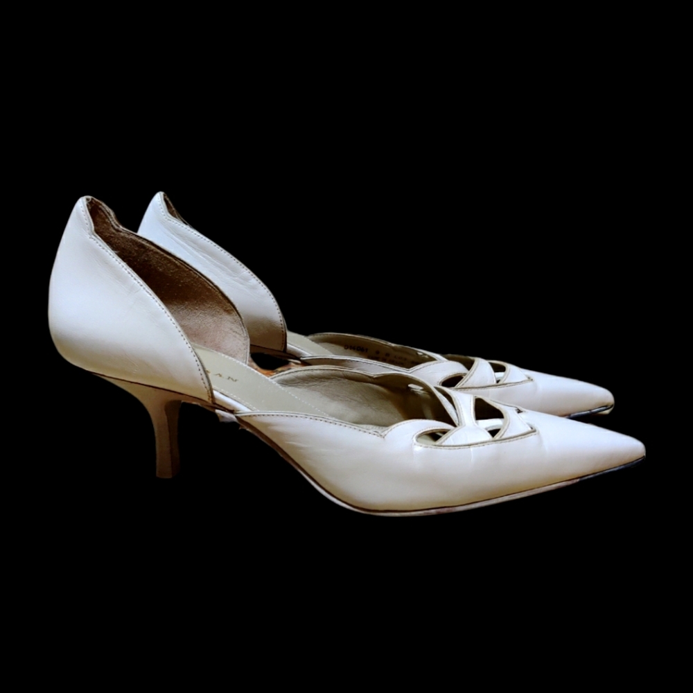 Cole Haan Kitten Heel Shoes size 9B.